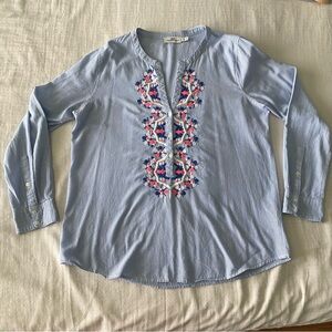 Vineyard vines, long sleeve women’s blouse with embroidery trim, size 10